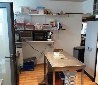Steenhuize-Wijnhuize Apartment | ’t Wielerpension