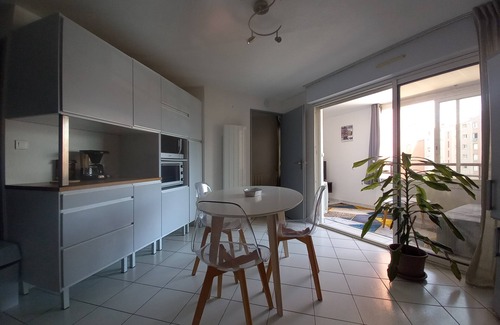 Montpellier Apartment | T1 36m² very well located at the Corniche, in seaside residence with swimming pool