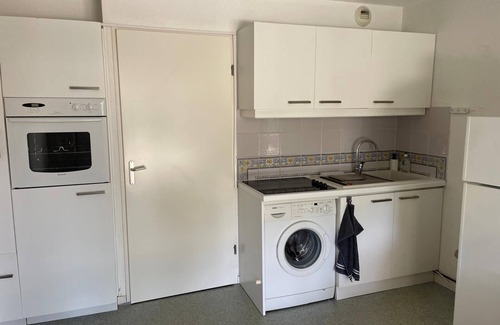 Cap d'Agde Apartment | T1 Family with Terrace, Swimming Pool, Beach 6 Min. walk and Aqualand 2 Min. away