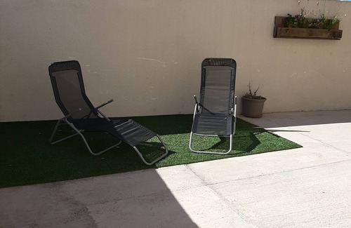 Gruissan Apartment | t2 + air conditioned cabin with garden 4 pers, gruissan village