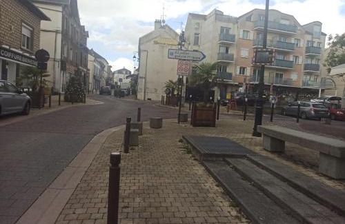 Esbly Apartment | T2 Art Déco proche Disney-Paris-Parking