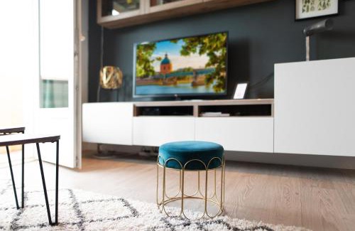 Bourrassol Apartment | T2 Au calme - 1 à 4 p - Coeur Toulouse St Cyprien