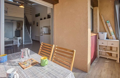 Cazaubon Apartment | T2 bis with veranda, countryside view for 4, parking, wifi