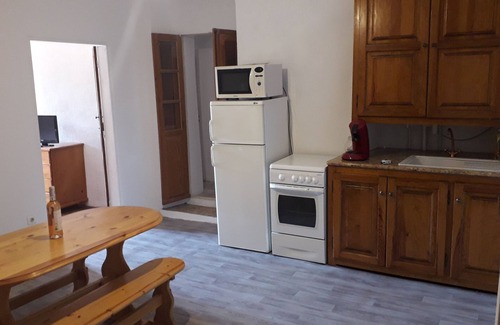 Sartene Apartment | t2 center Sartene 50 meters place porta