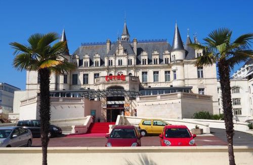 Arcachon Apartment | T2 Confortable avec Balcon, Parking et Équipements, Centre Arcachon, Proche Plage et Casino - FR-1-474-72