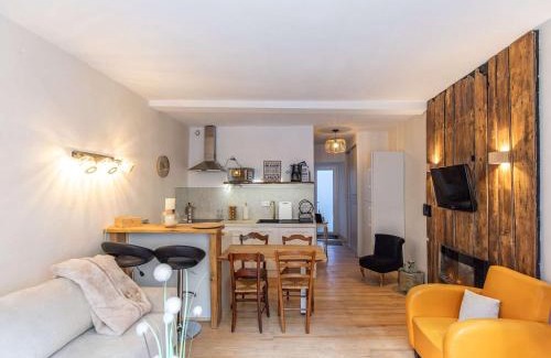 Cauterets Apartment | T2 cosy, rénové, près des thermes et randonnées - FR-1-401-309