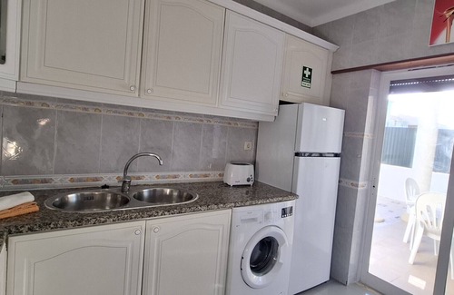Areias de Sao Joao Apartment | T2 Estrela Mar terraço, BBQ e Wifi, a 500m praia