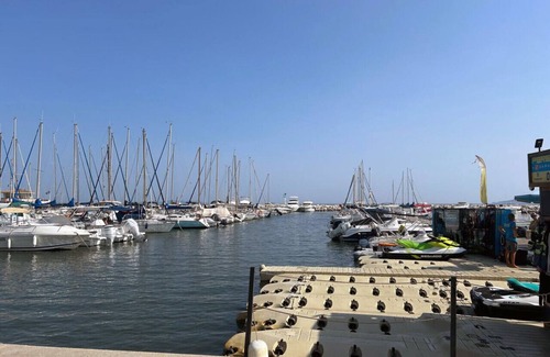 Les Bormettes Apartment | T2 garden level refurbished