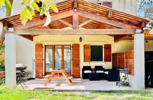 Aubagne Apartment | T2 indépendant en Rez-de-Villa avec parking, barbecue & aire de jeux pour enfants