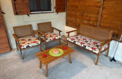 Aubagne Apartment | T2 indépendant en Rez-de-Villa avec parking, barbecue & aire de jeux pour enfants