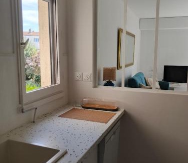 La Rochelle City Centre Apartment | T2 loggia et piscine