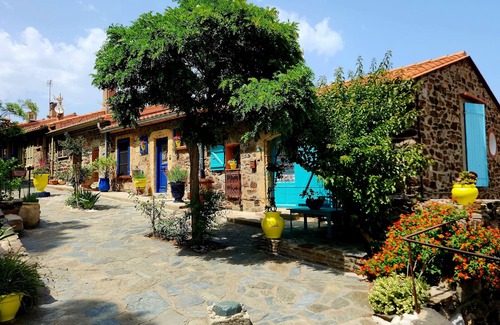 Collioure Apartment | T2 luxury in historic district, authenticity, quiet close to beaches