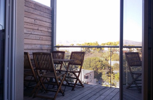 Les Trois Lucs Apartment | T2 NEW DESIGN TEAM AND FURNITURE