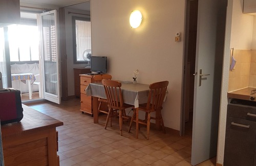Frejus Apartment | T2 + pool at the gates of old Frejus and 5 minutes from the beach