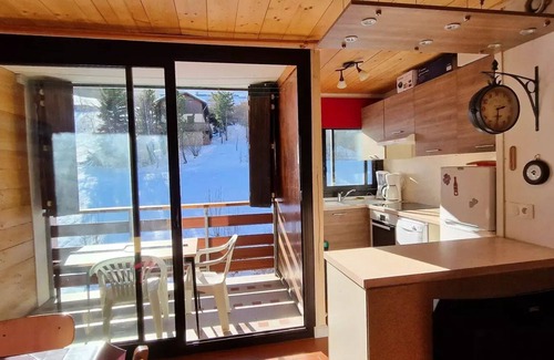 Le Sauze Apartment | T2 residence la CBU facing the slopes