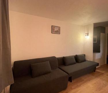 Bussy-Saint-Georges Apartment | T2D Apartment - Suite BLG proche Disneyland Paris