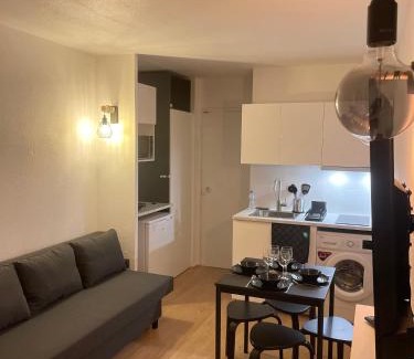 Bussy-Saint-Georges Apartment | T2D Apartment - Suite UR proche Disneyland Paris