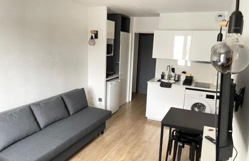 Bussy-Saint-Georges Apartment | T2D Apartment - Suite UR proche Disneyland Paris