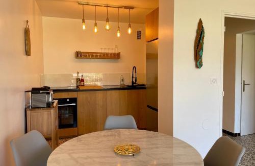 Le Lavandou Apartment | T3 à 300m plage avec piscine tennis