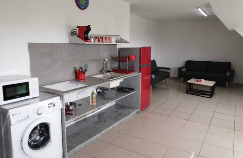 Saint-Denis Apartment | T3 (130m²) Hypercentre St-Denis, sea and mountain views