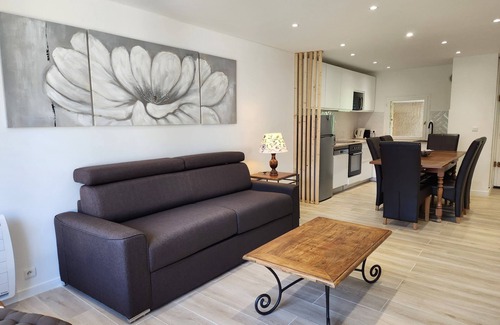 Saint-Bonnet-en-Champsaur Apartment | T3 apartment with garden near the center