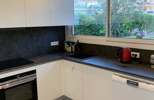 Roquebrune-Cap-Martin Apartment | T3 APARTMENT - SEAFRONT ROQUEBRUNE CAP MARTIN 06