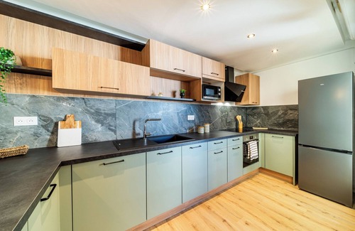 Le Tampon Apartment | T3 - COEUR DE VILLE, Elegant renovated T3 in downtown Le Tampon - Comfort & Modernity