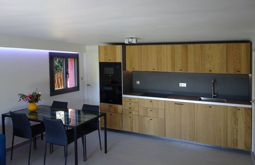 Est House | T3 Rez-de-jardin. 1 Km du Centre. Parking Gratuit