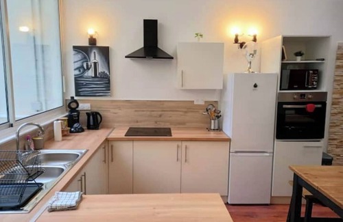 Valence Apartment | T5 L'atelier Insolite Plein Centre Wifi