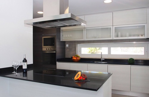 Armacao de Pera Villa | T6 Sea View, Heatable Pool & Games Room