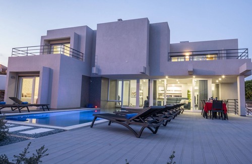 Armacao de Pera Villa | T6 Sea View, Heatable Pool & Games Room