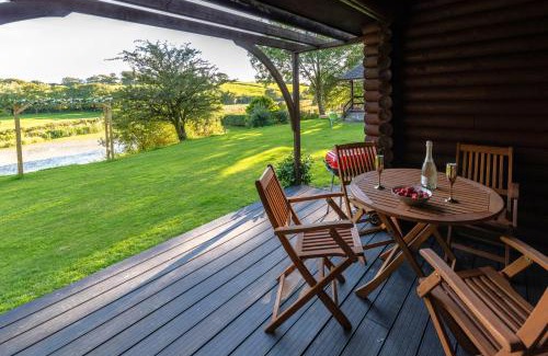 Fivelanes Ski Chalet | Ta Mill Cottages & Lodges - Brookview Lodge 2