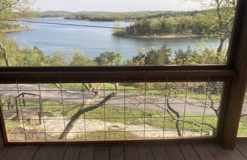 Cassville Cottage | Table Rock Lake Big M Marina close to Eagle Rock