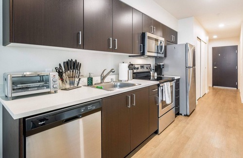 Hilltop Apartment | Tacoma Lux Modern Suite|2BR 1BA Fit for Long Stay