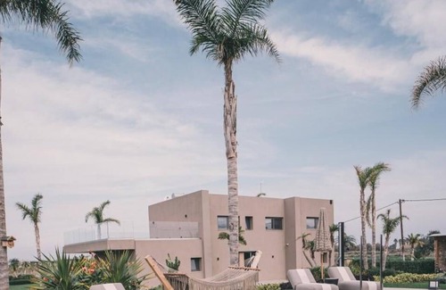 Tingaki Villa | Taf Boutique Beachfront 3 bedroom villa