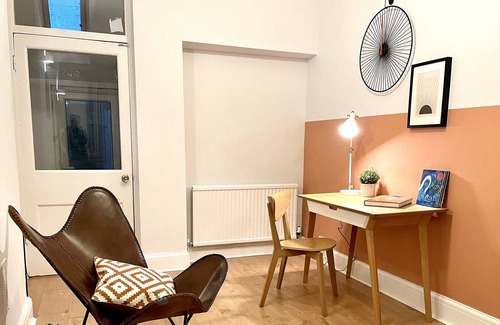 Grangetown House | Taffs Mead House - City Centre Location - Great Access to Cardiff