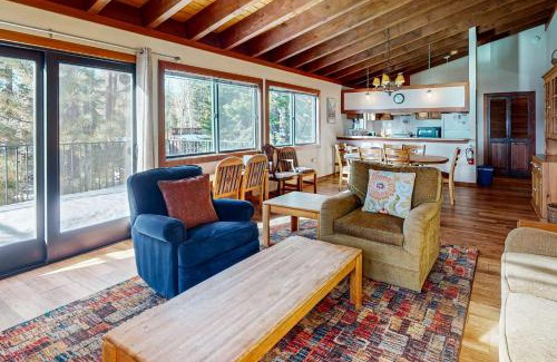 Lake Forest Apartment | Tahoe City Retreat