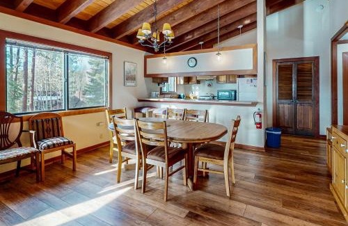 Lake Forest Apartment | Tahoe City Retreat