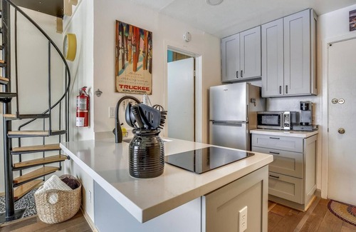 Truckee Condo | Tahoe Donner Lodge, Lofted King Studio #228