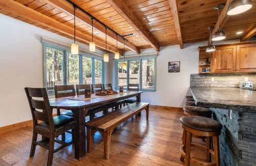 Carnelian Woods House | Tahoe Dreamer by Tahoe Getaways - Pet Friendly 4 BR Gated Home w Fenced Yard, Game Room & Walk to Lake!