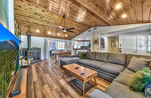 Black Bart House | Tahoe Mtn- 3BR, 2BA, Spa, 10 Min to Ski, Pets OK