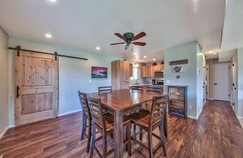 Al Tahoe House | Tahoe Retreat on the Meadow-Hot Tub, Views, A/C