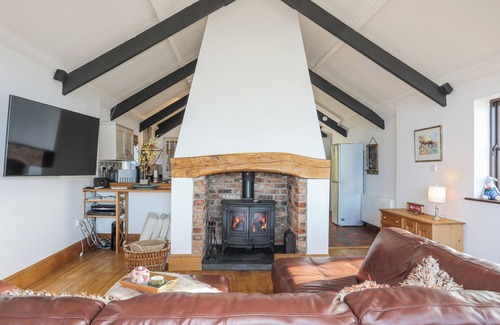 Rhyd-y-clafdy Cottage | TAI FFOLT, family friendly, character holiday cottage in Nefyn
