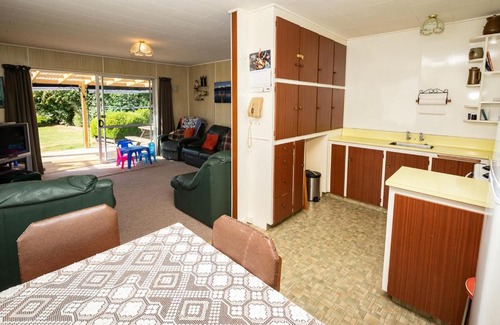 Te Anau House | Takahe Cabin - Te Anau Holiday Home