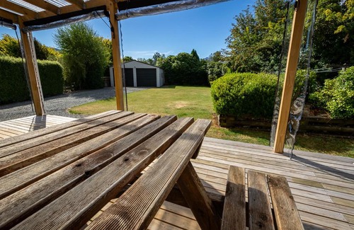 Te Anau House | Takahe Cabin - Te Anau Holiday Home