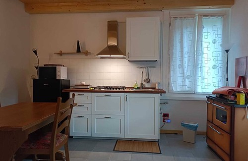 Alpago Cabin | Take a break at this cozy lodge by Lake St. Cross Bl.