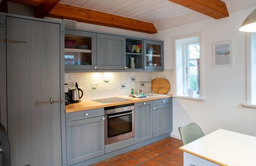 Oldsum Apartment | Take a vacation in the artists' village of Oldsum