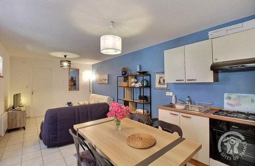 Lannebert House | Take advantage of the on-site spa, infrared sauna and tennis court shared with the adjoining gîte.
