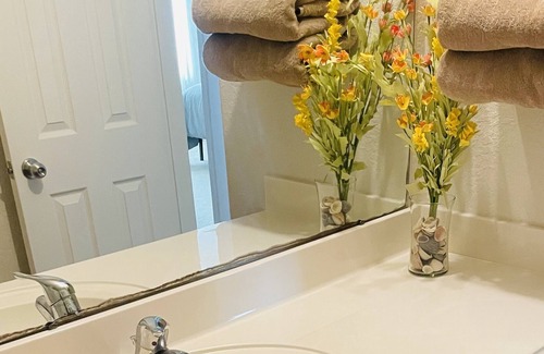 San Antonio House | Take it easy at this unique and tranquil getaway.