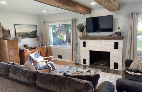 Buhl Other | Take it Easy at this Unique and Tranquil Country Getaway